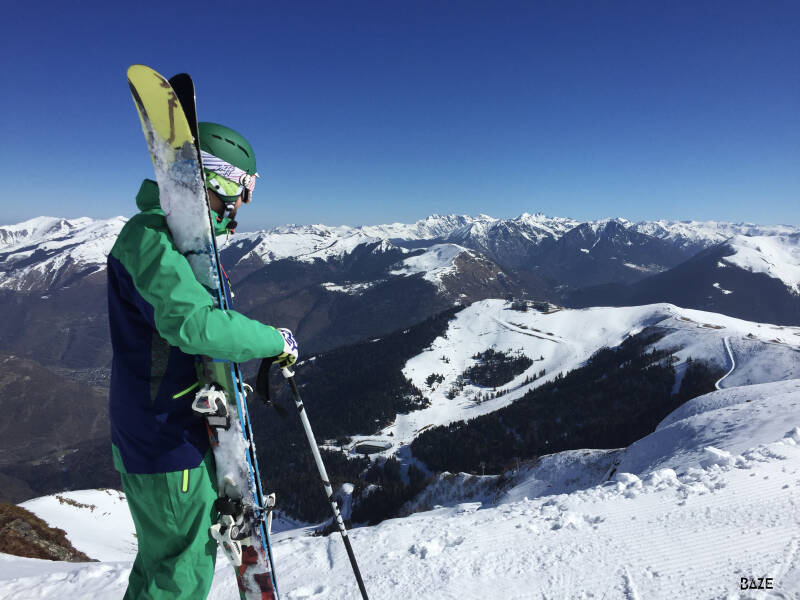 Superbagneres - vue plateau skieur débutants-en-ski